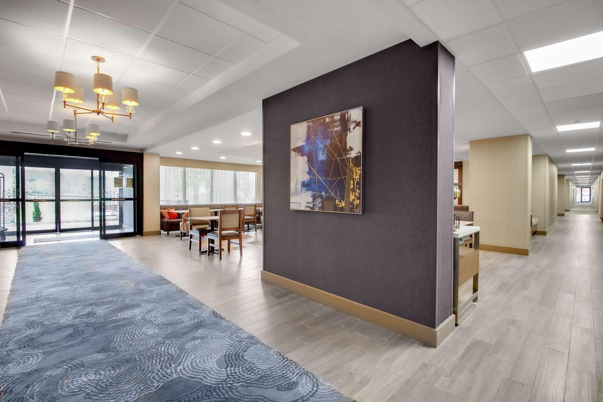 Hampton Inn Birmingham-Colonnade 280 Экстерьер фото